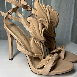 Fashion heels size 8.5